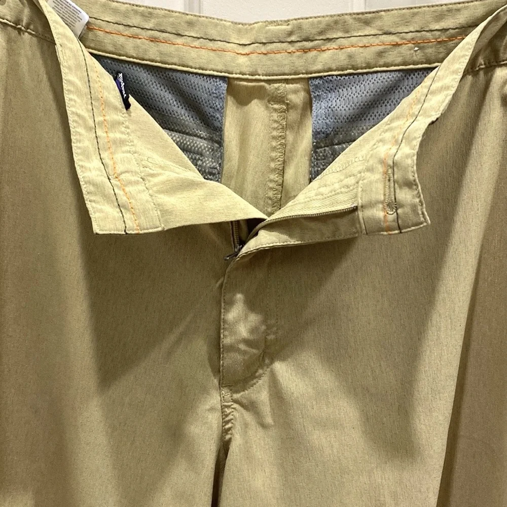 Patagonia Men’s Khaki Tan Size 38 Breathable Gorpcore Outdoor Casual Shorts